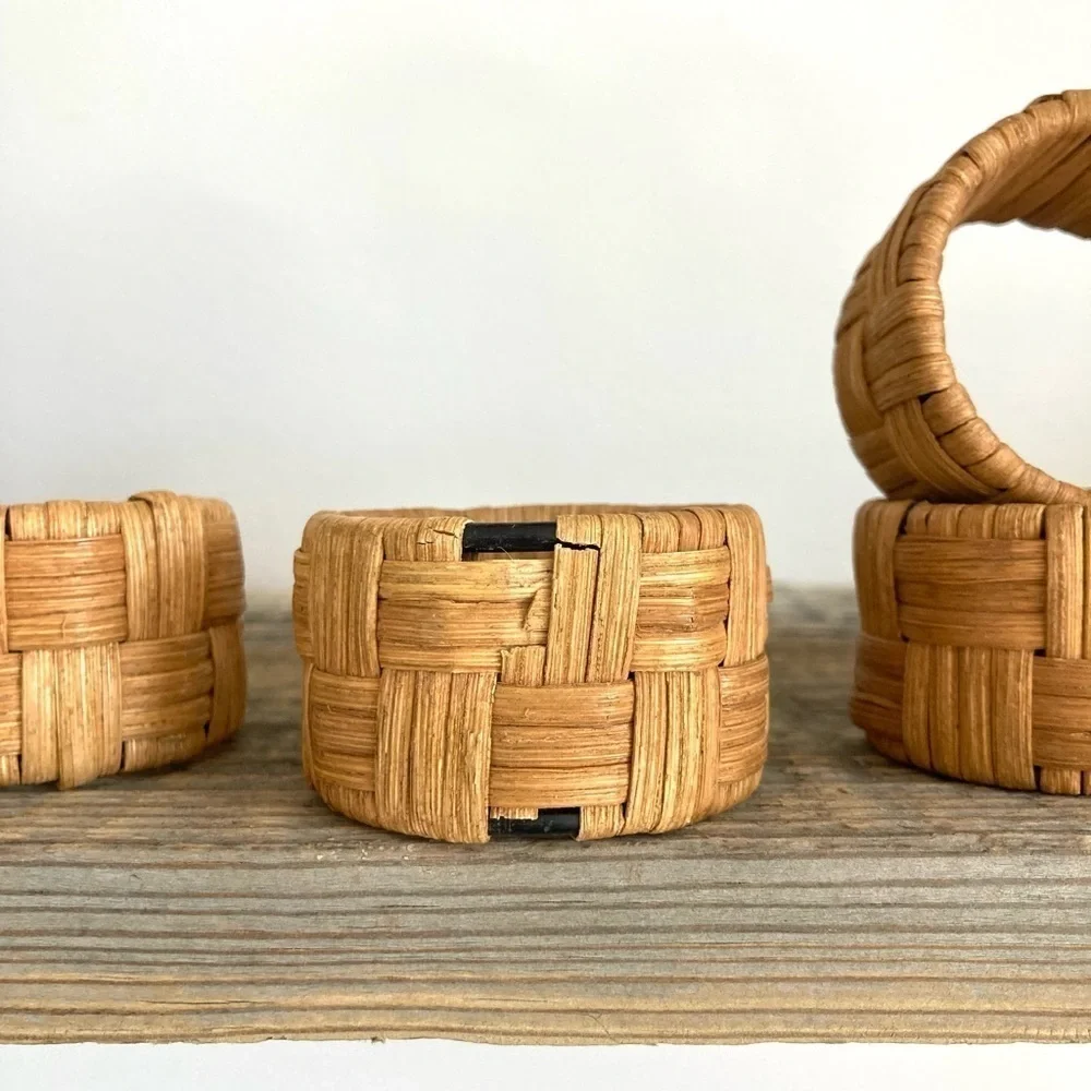 Wicker napkin rings